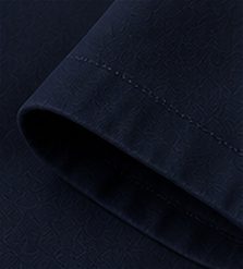 Bermuda Chino Flex na cor marinho, detalhe do tecido