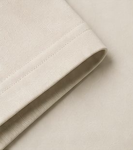 Camiseta Pima Signature na cor areia, detalhe: outro