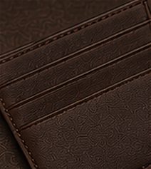 Carteira Slim Couro na cor café, detalhe: outro