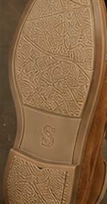 Mocassim Camurça Resort na cor caramelo, detalhe: outro